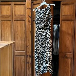 Black and White Abstract Print Dress